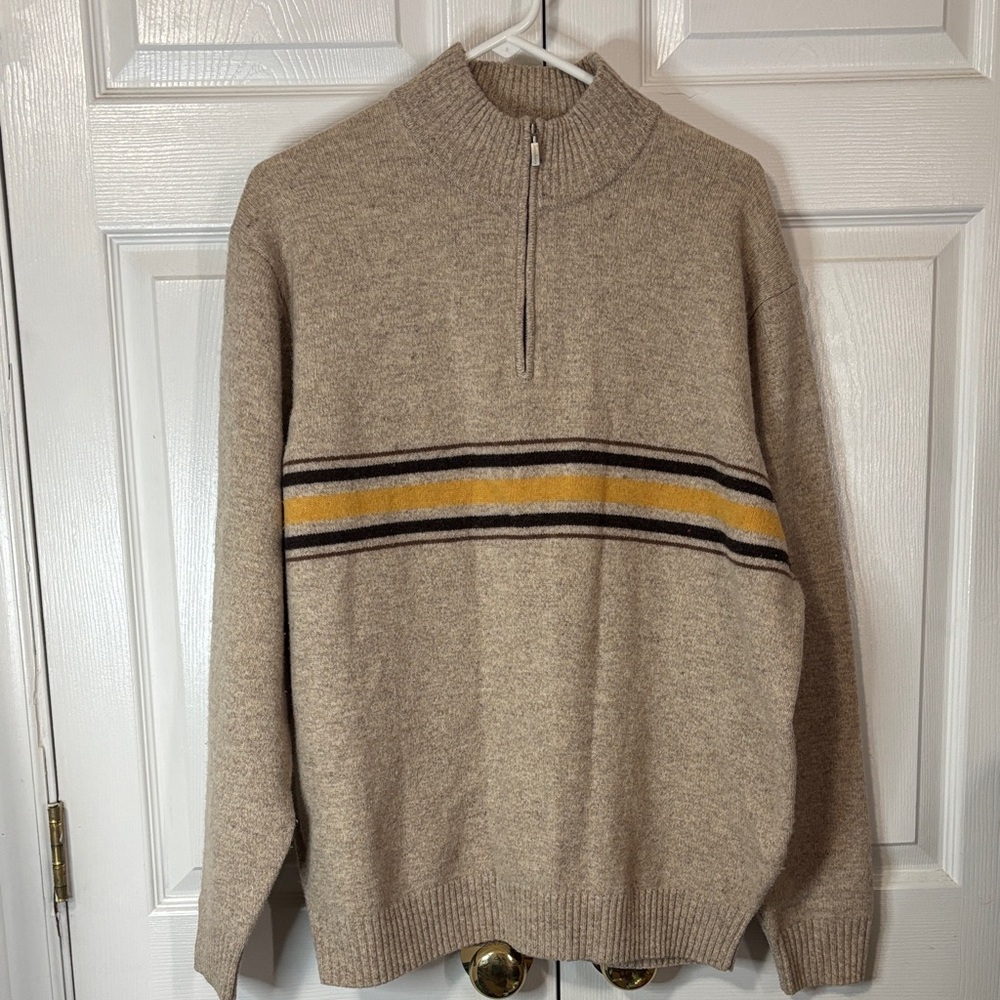 Turnbury Men's Beige Sweater with Stripes Excellent Condition Sz XL